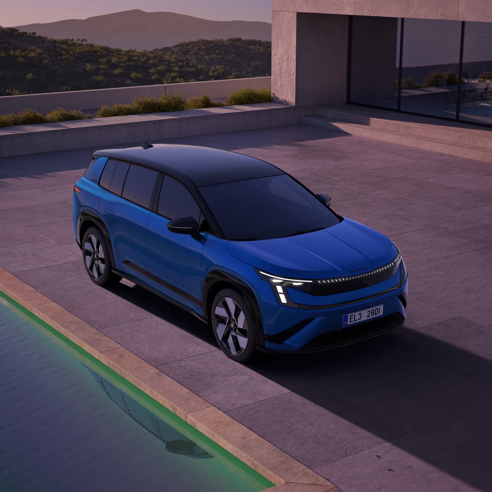 Skoda Peaq Sportline blue front 3/4
