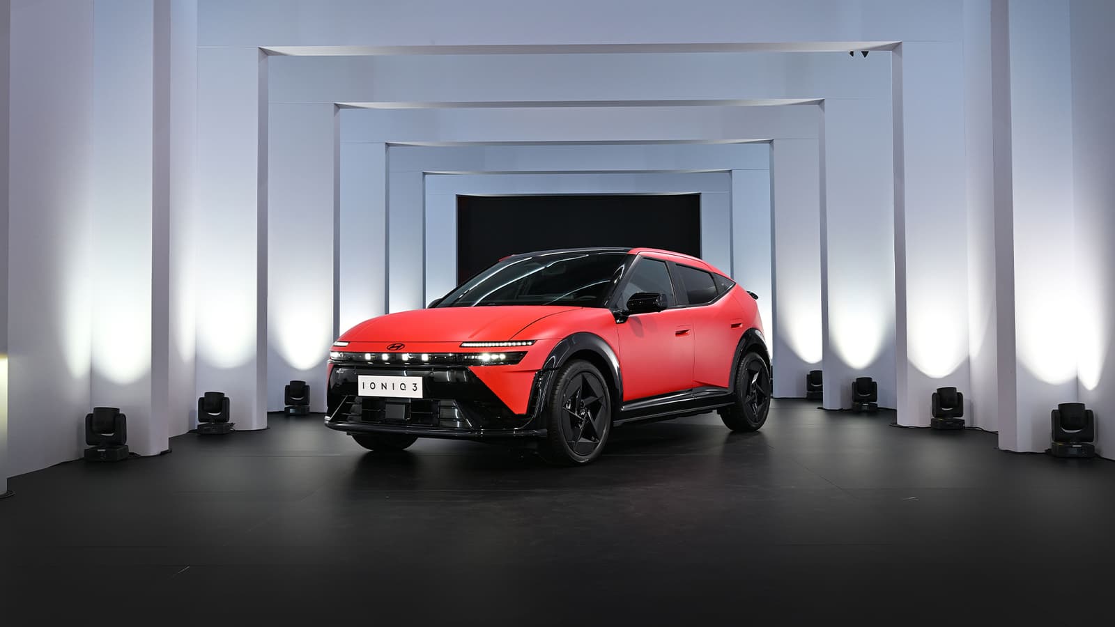 Hyundai Ioniq 3 Milan Design Week front 3/4