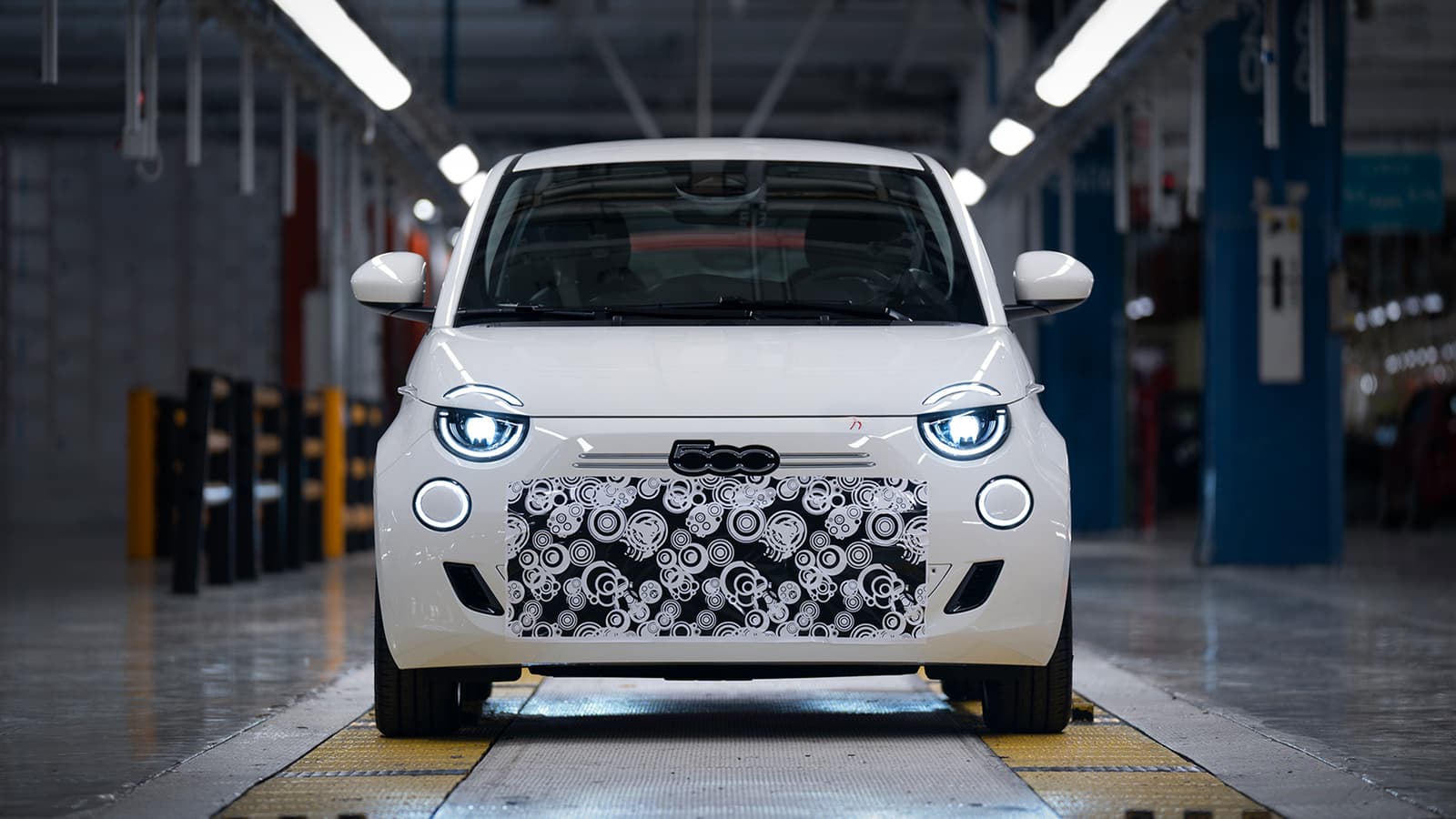 Започна пробното производство на Fiat 500 со бензински мотор