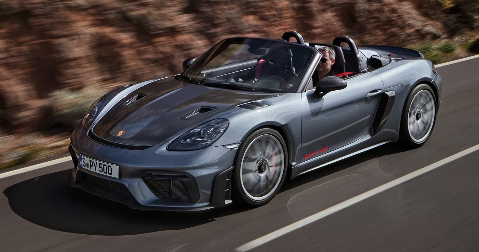 НОВИТЕТ: Porsche 718 Spyder RS