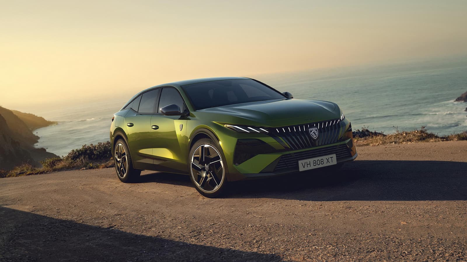 Peugeot го освежи 408