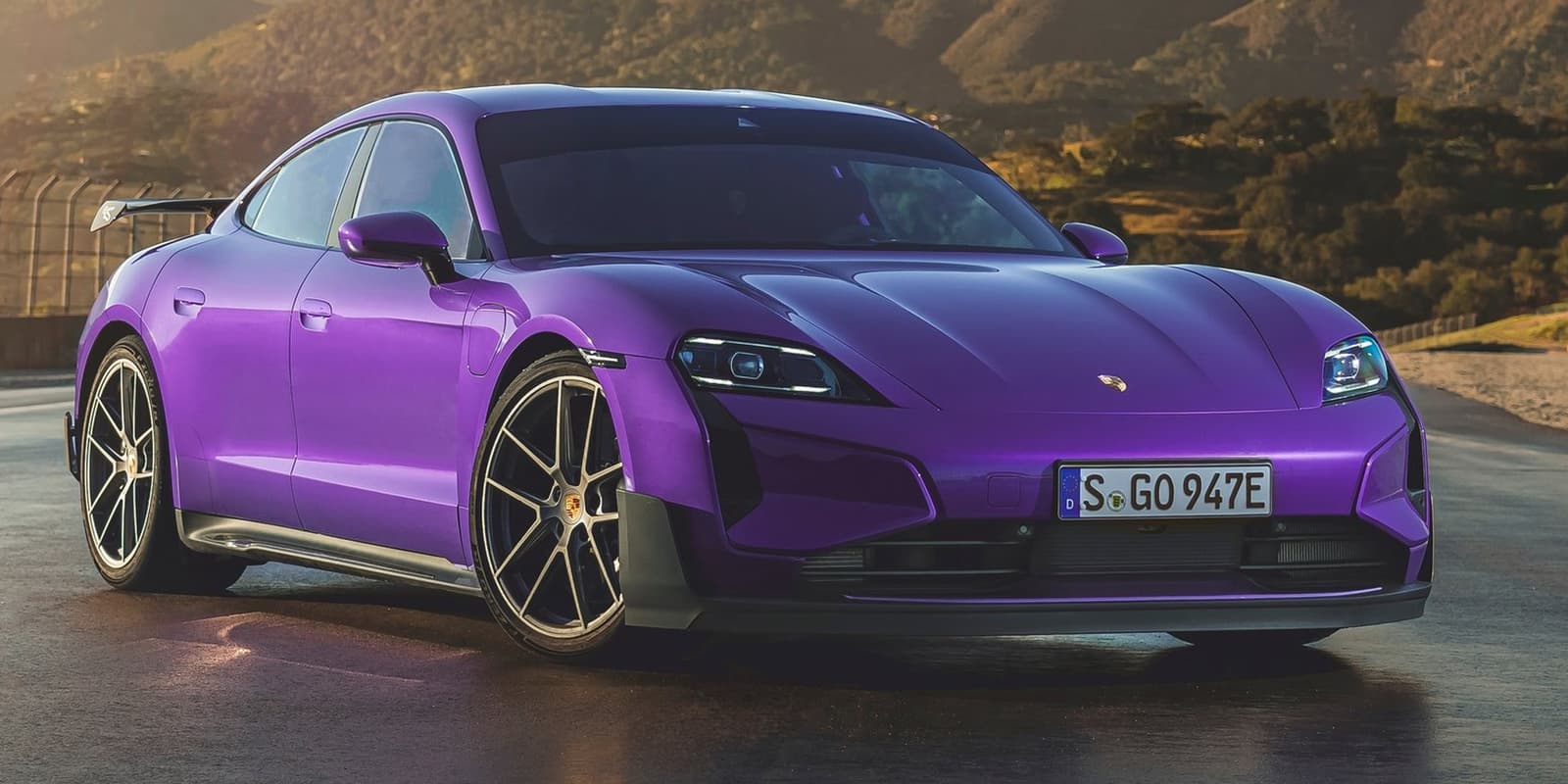 Porsche Taycan Turbo GT е најмоќниот Porsche модел во историјата на брендот