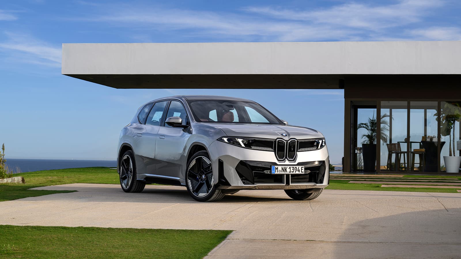 Огромен интерес за BMW iX3 - BMW ќе го зголемува производството