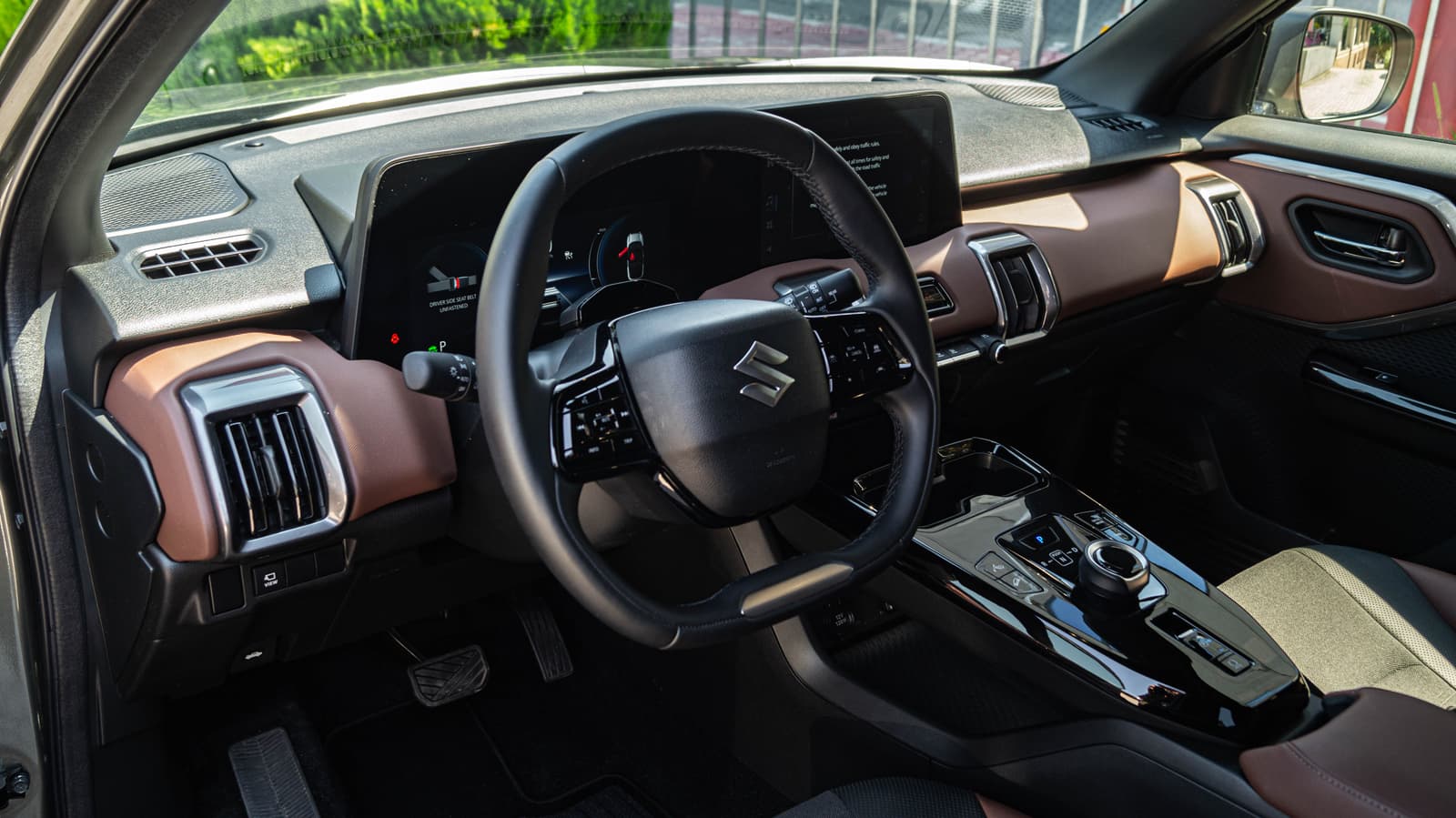 Suzuki e-Vitara 13