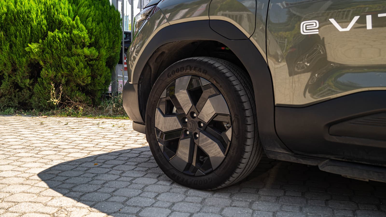Suzuki e-Vitara 4