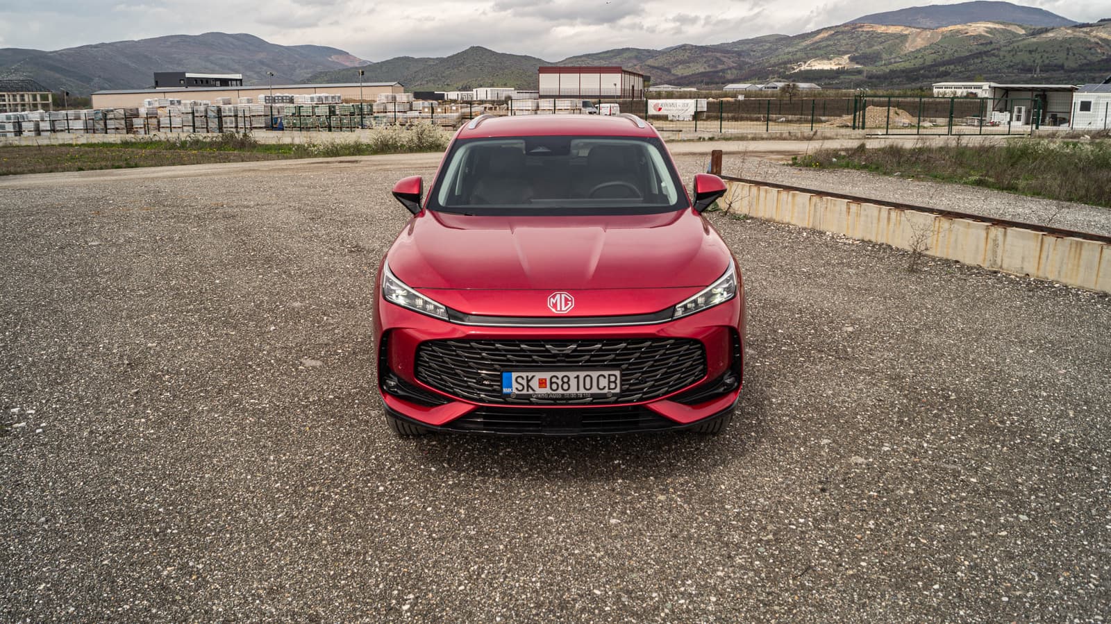 MG HS 9