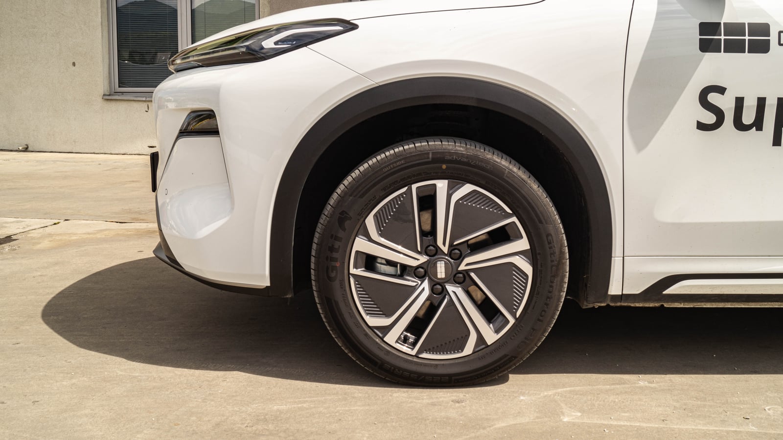 Geely Starray EM-i 11