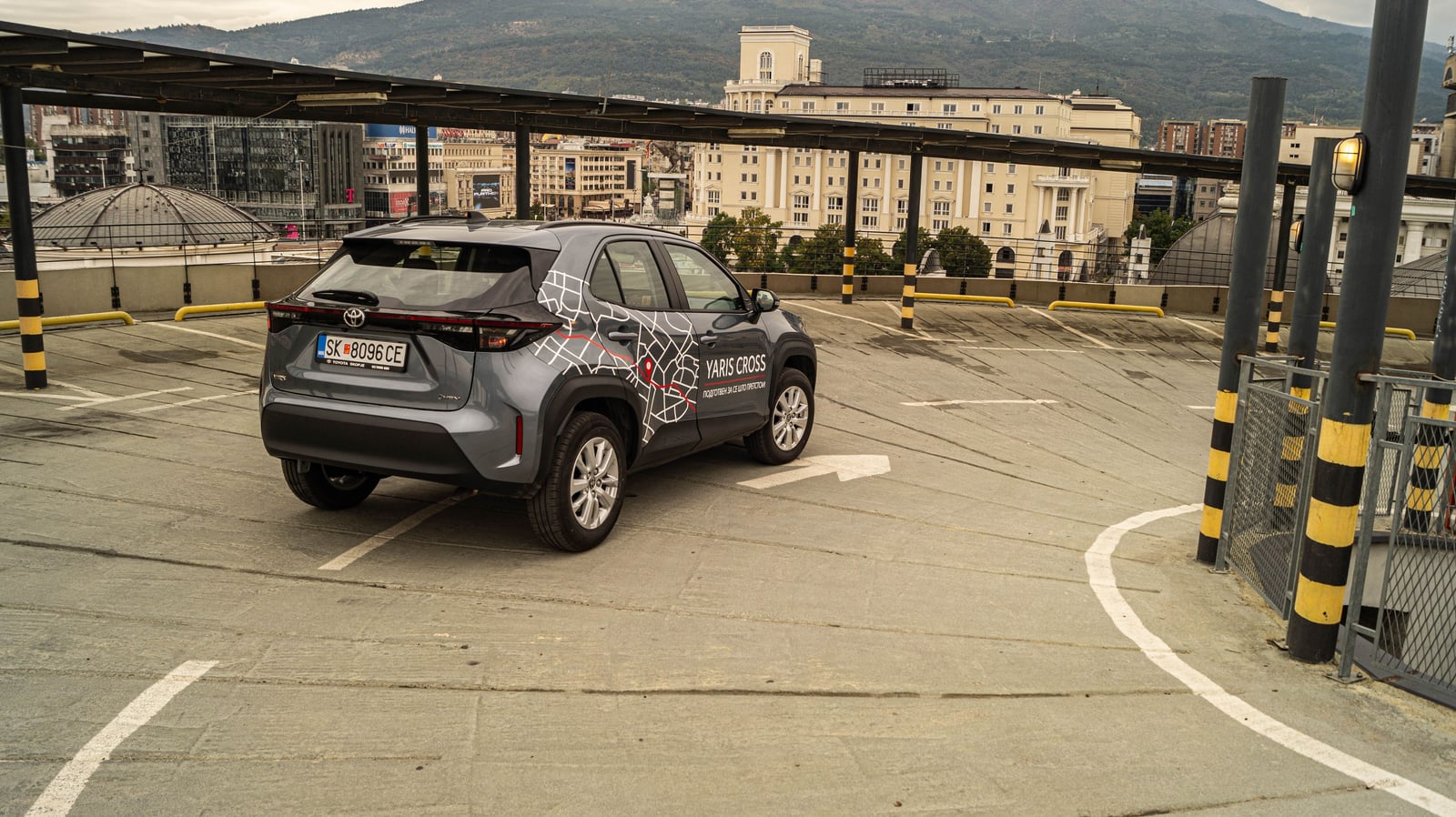 Toyota Yaris Cross заден 3/4 алт агол