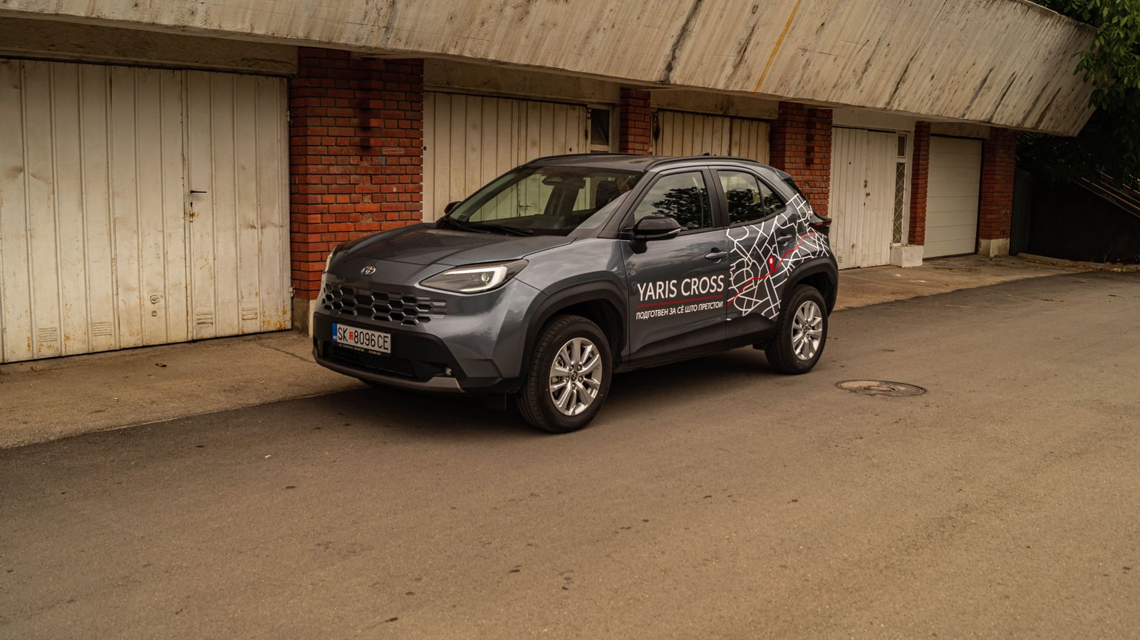 Toyota Yaris Cross преден 3/4 гаражи