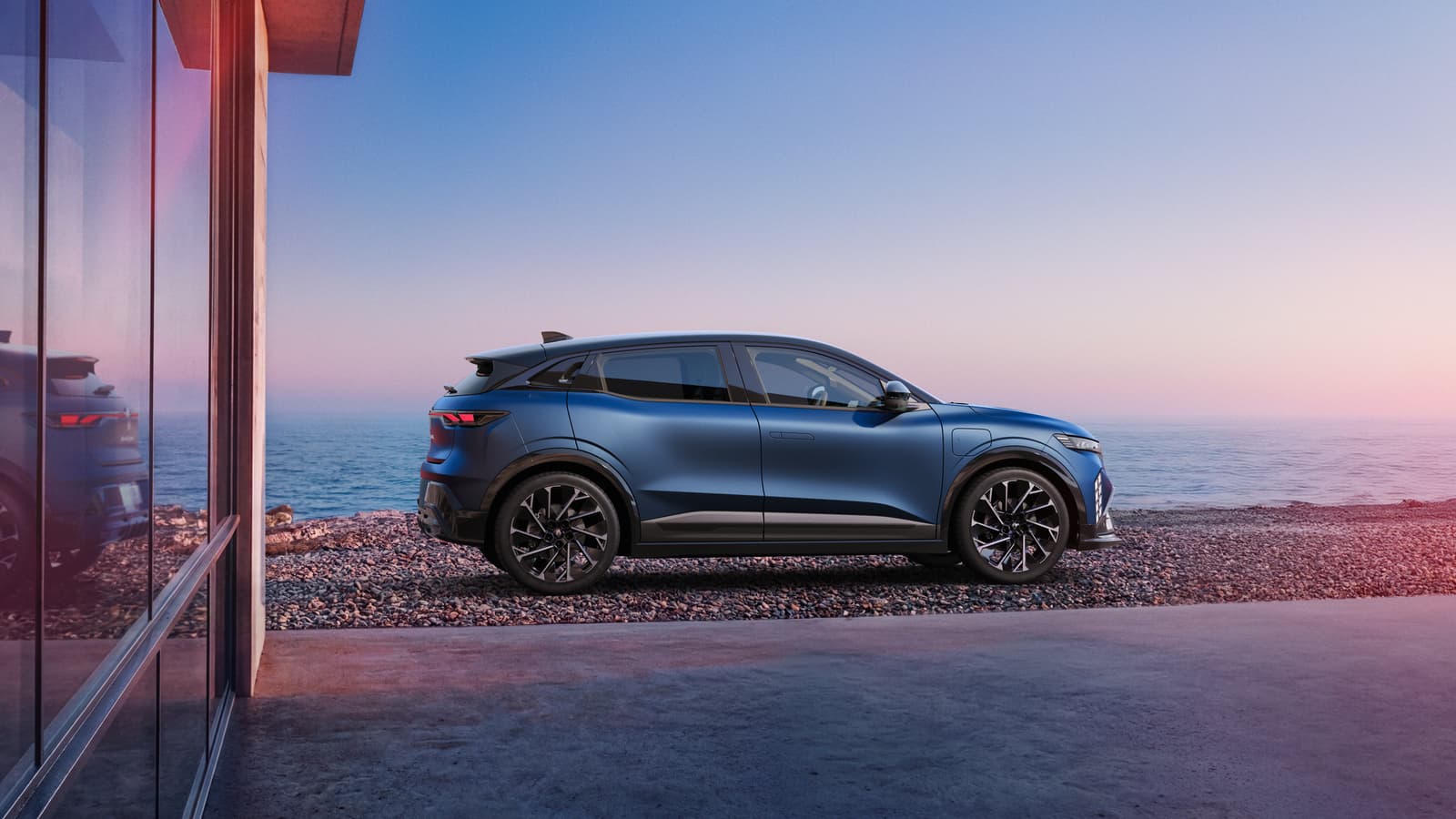 Renault Megane E-Tech side profile
