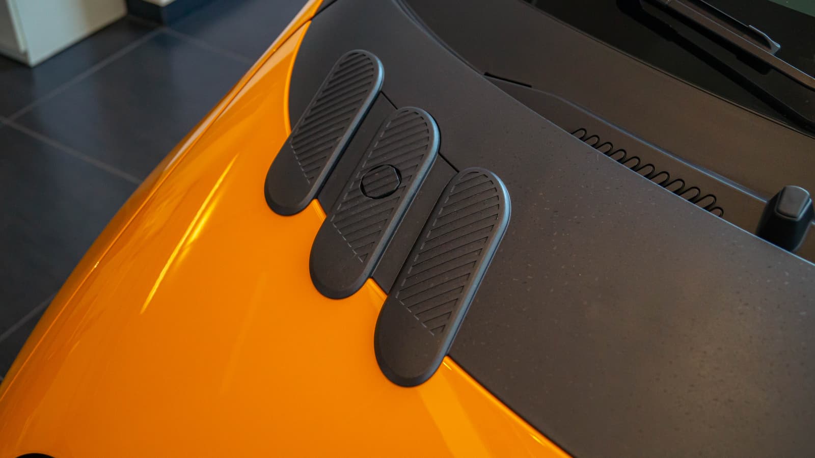 Renault Twingo E-Tech yellow 5